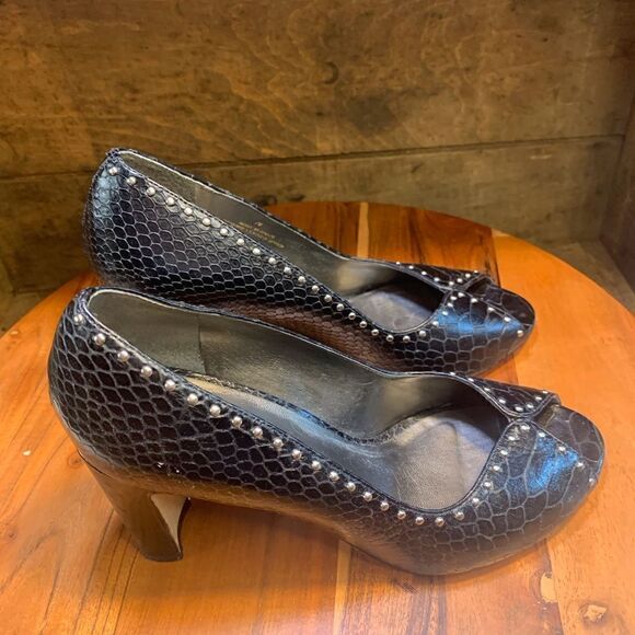 Womens Talbots heels.  Inv 5321a - Picture 4 of 6